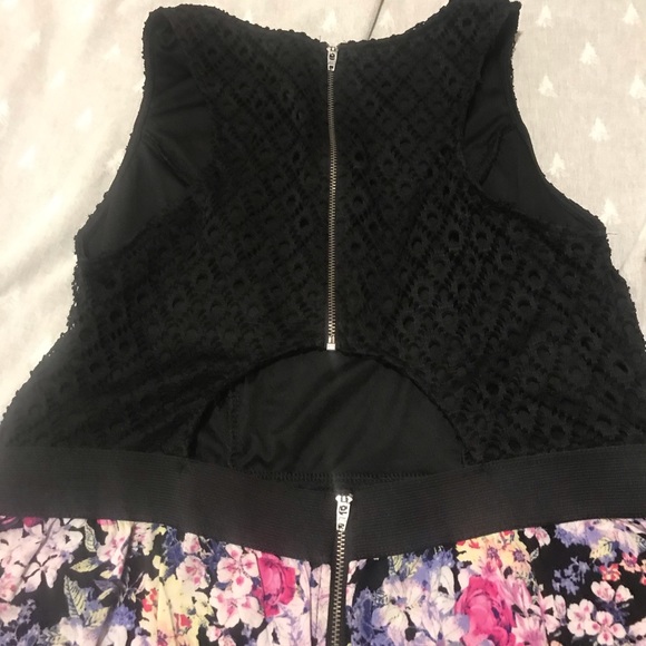 Romper - Picture 2 of 3